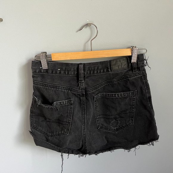 American Eagle Size 4 Jean Shorts - Picture 2 of 3